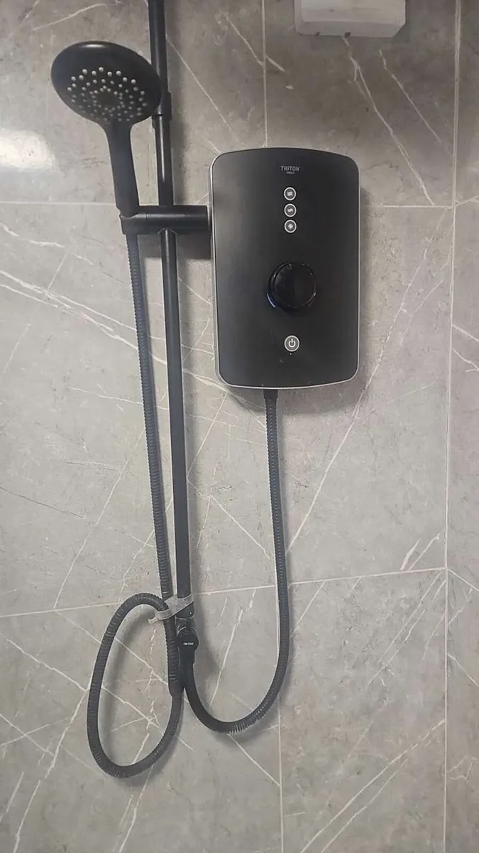Triton Electric shower - Image 2