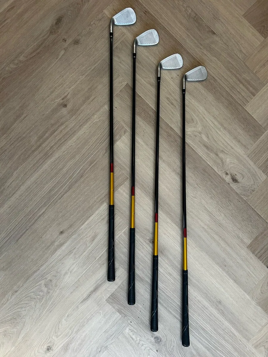 Taylor made R7 irons 4-sw - Image 2