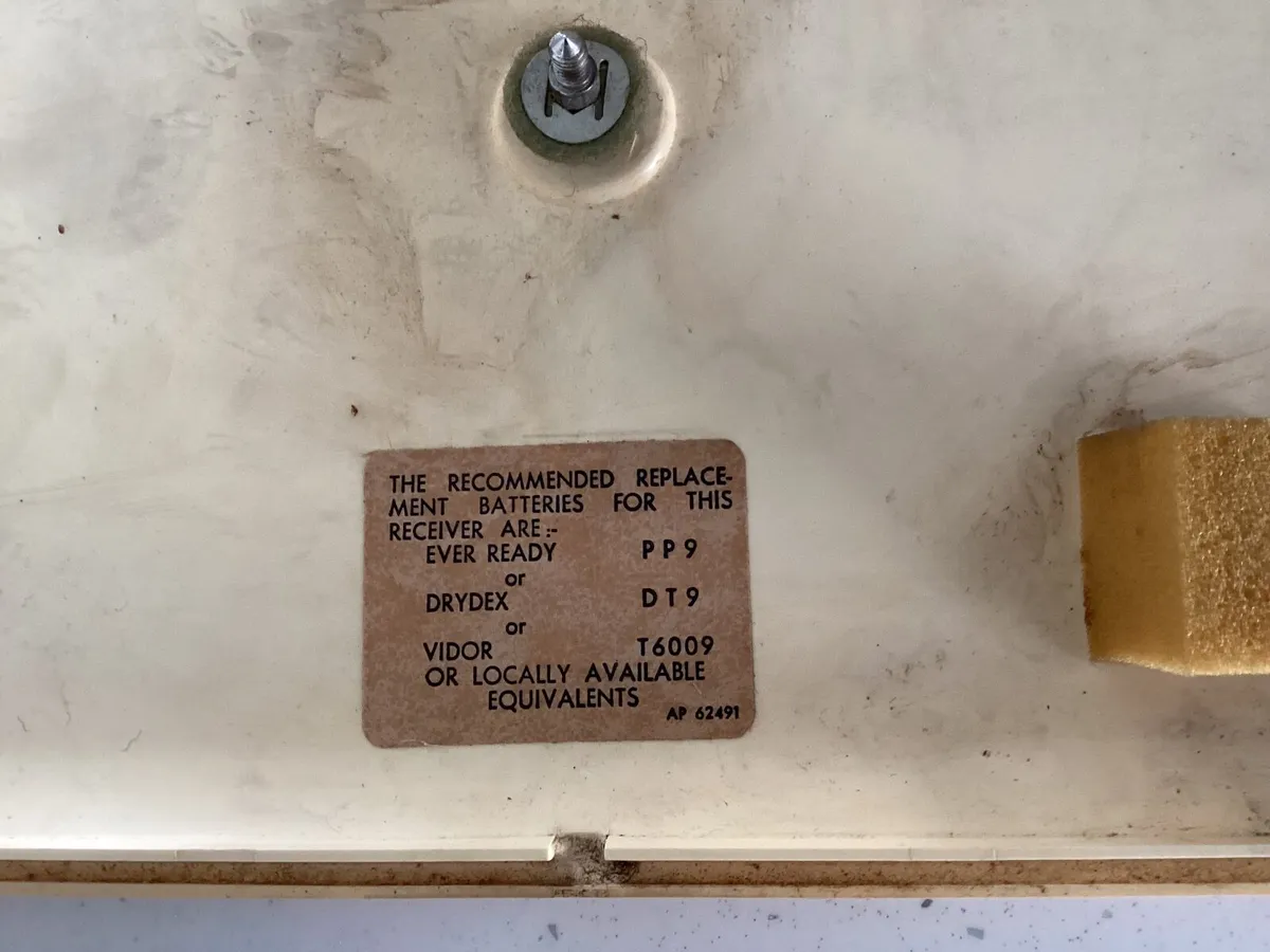 Old Bush Transistor Radio - Image 3