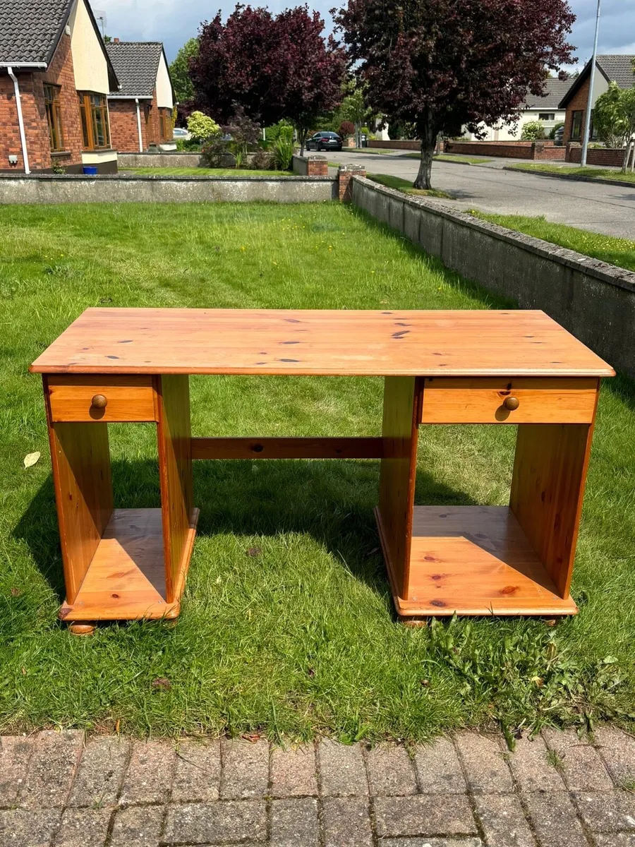 Desk - Image 2
