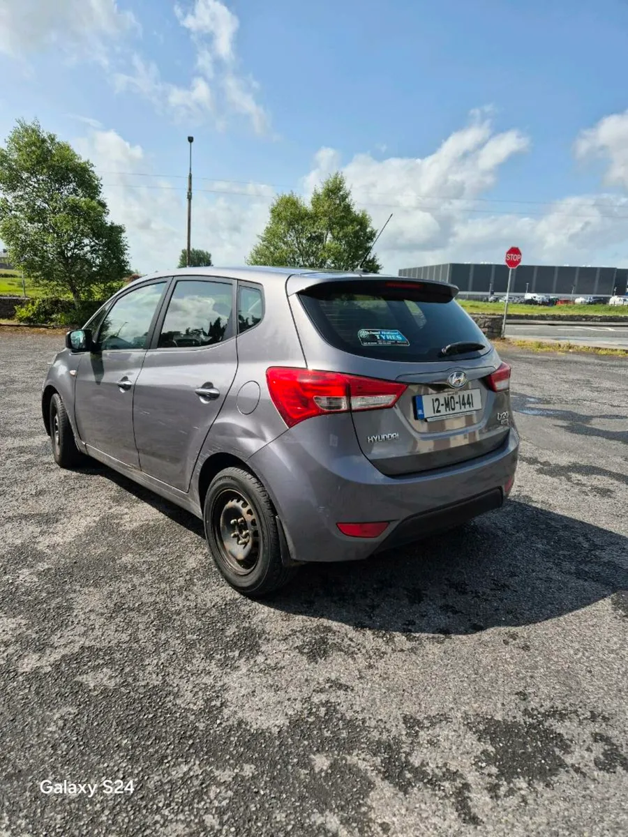 Hyundai  IX 20 Diesel 2012 - Image 3