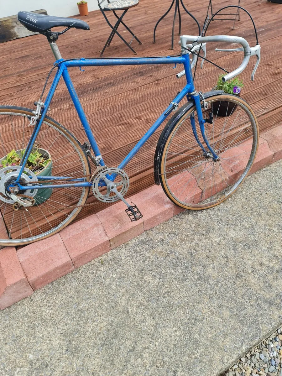 Free Racing bike - Image 1