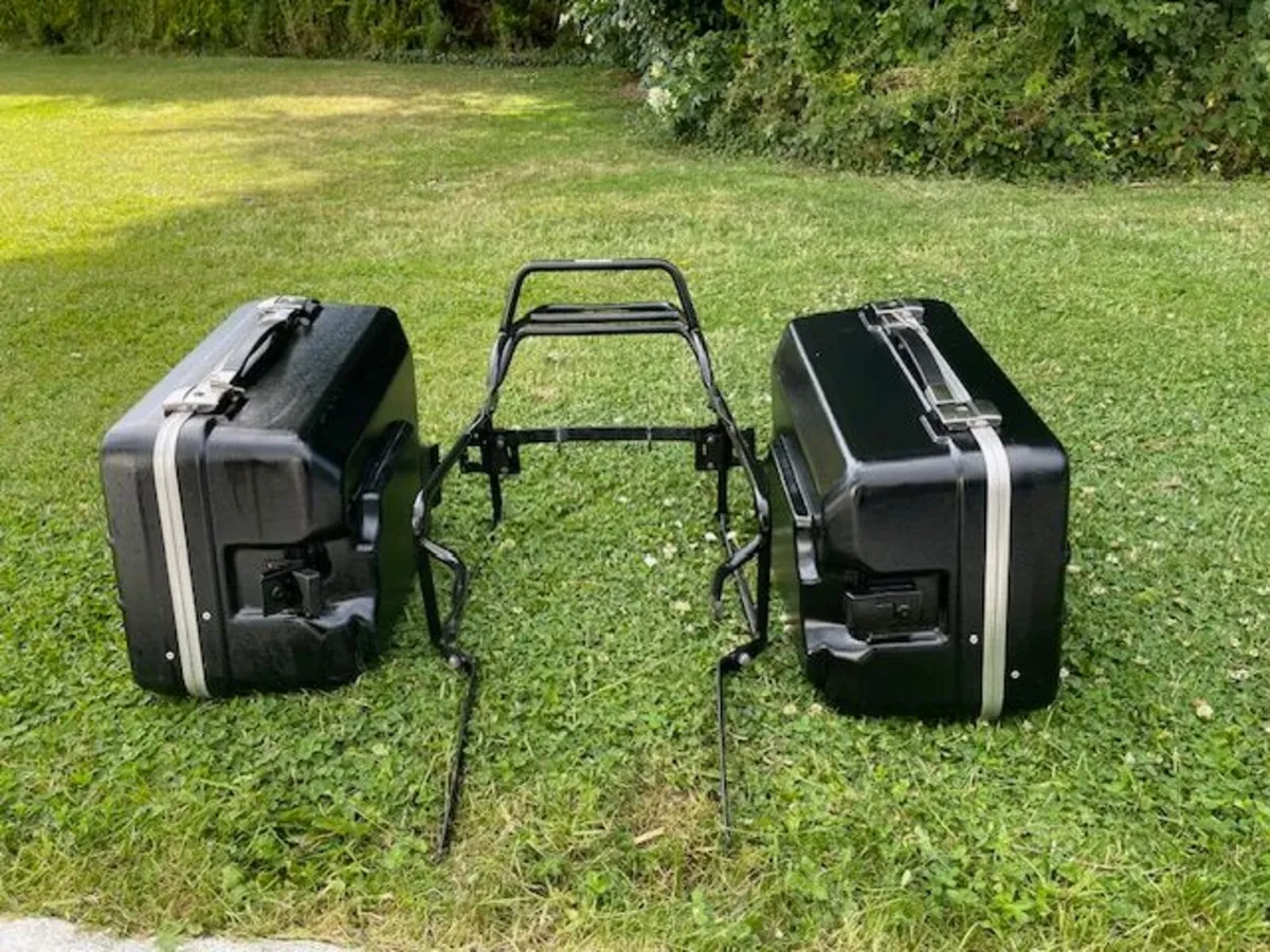 Motorcycle Panniers and frame - Image 2