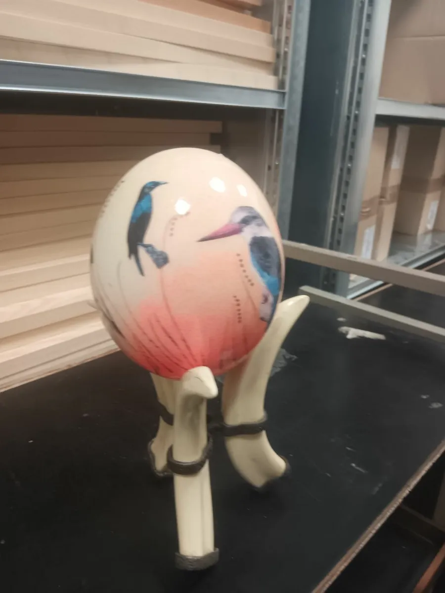 Paknted ostrich egg on stand - Image 2
