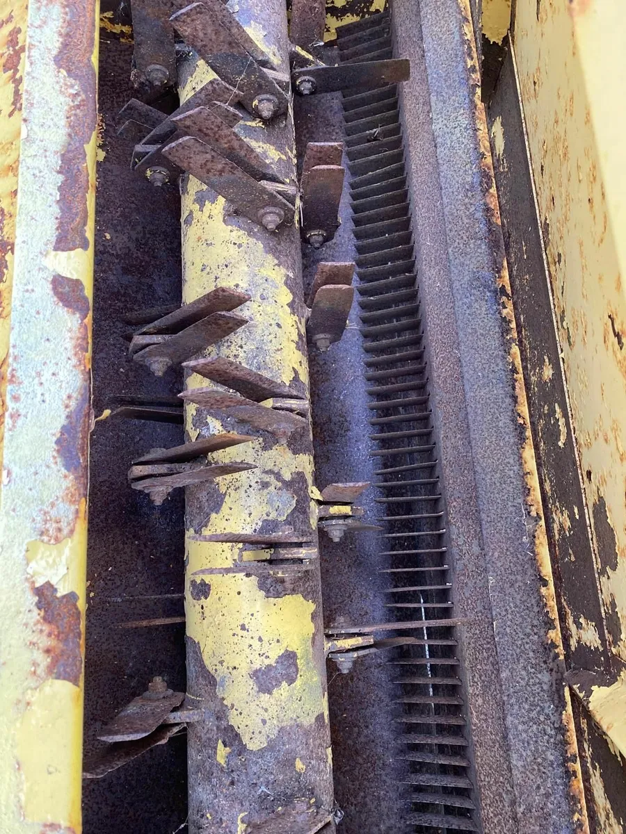 Straw Chopper and Chaff Spreader - Image 3