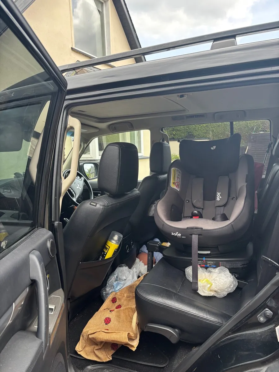 Mitsubishi Pajero 3.2 - Image 2