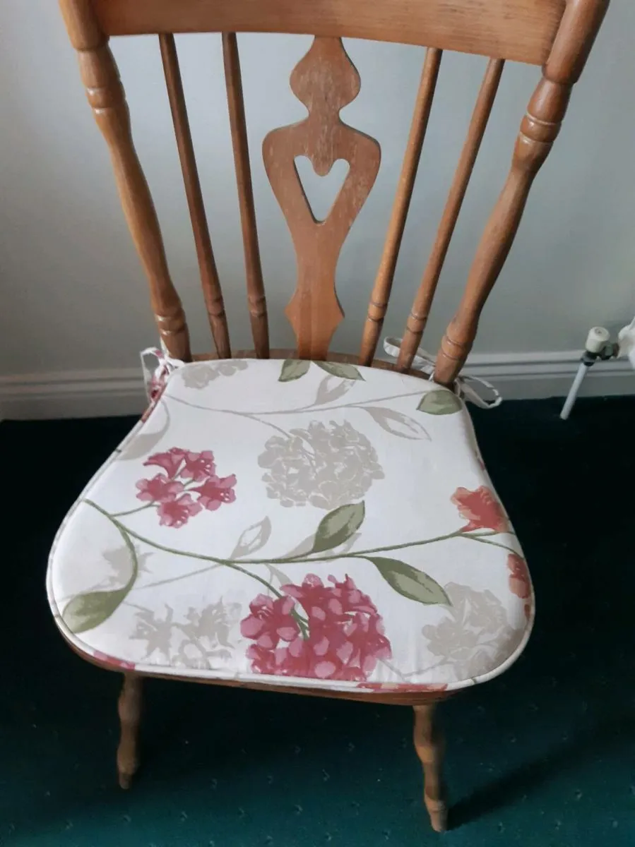 4 Kitchen chairs - Image 2