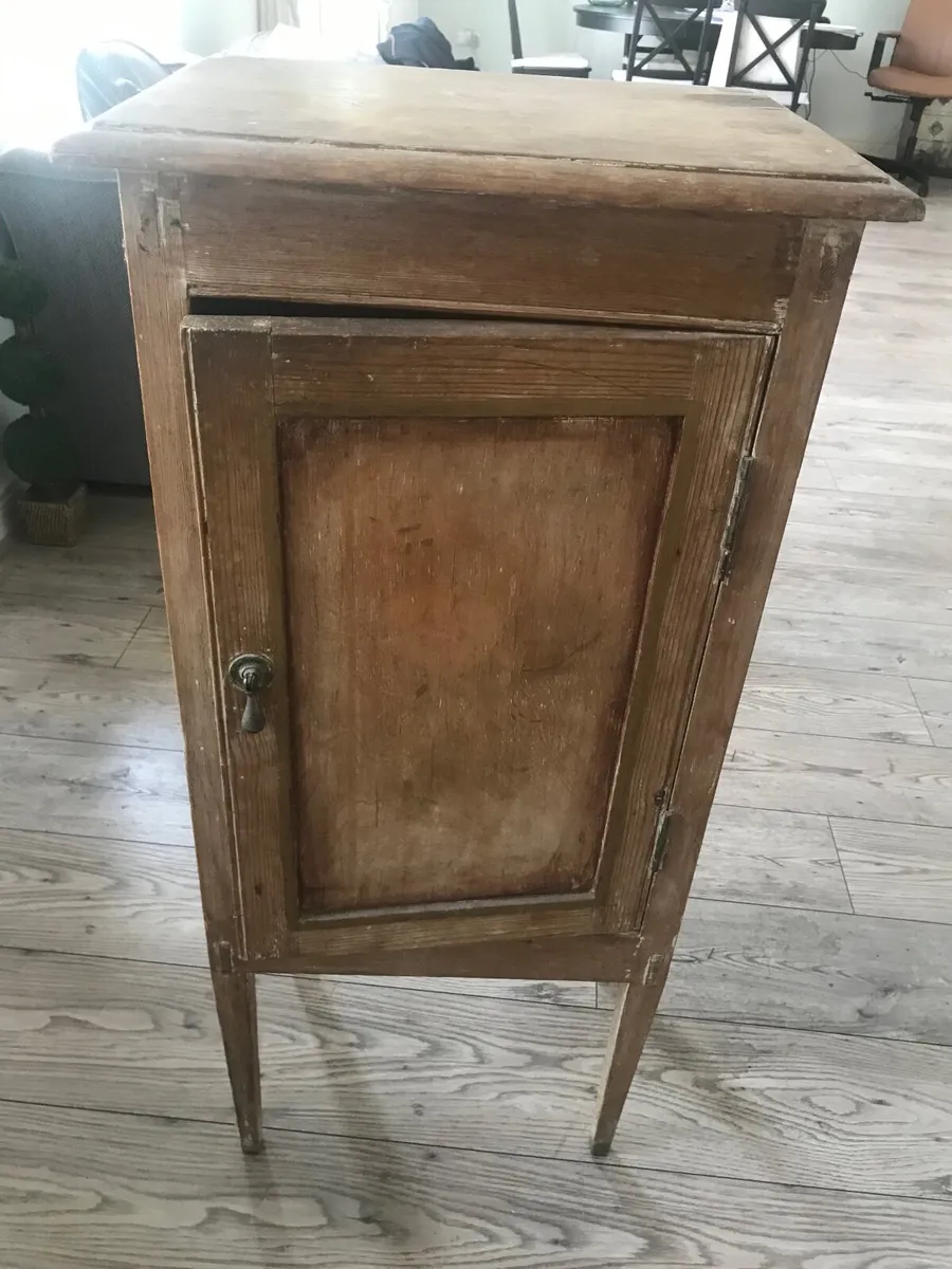 Locker / Press - Image 1