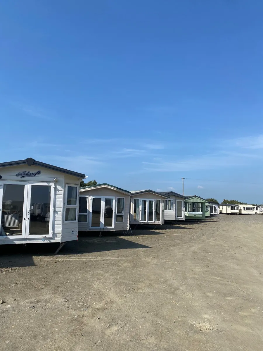 Huge selection of mobile homes for sale off site - Image 1