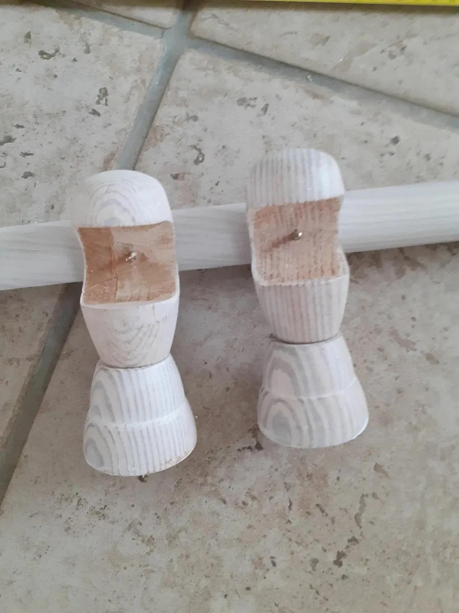 Timber Curtain Rail Limed Finish. - Image 3