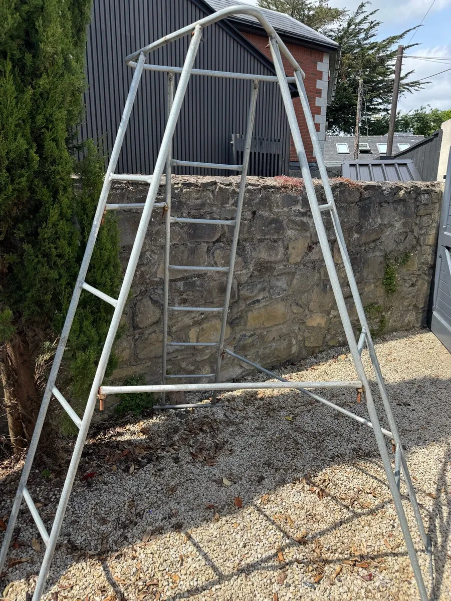 Climbing Frame - Image 2