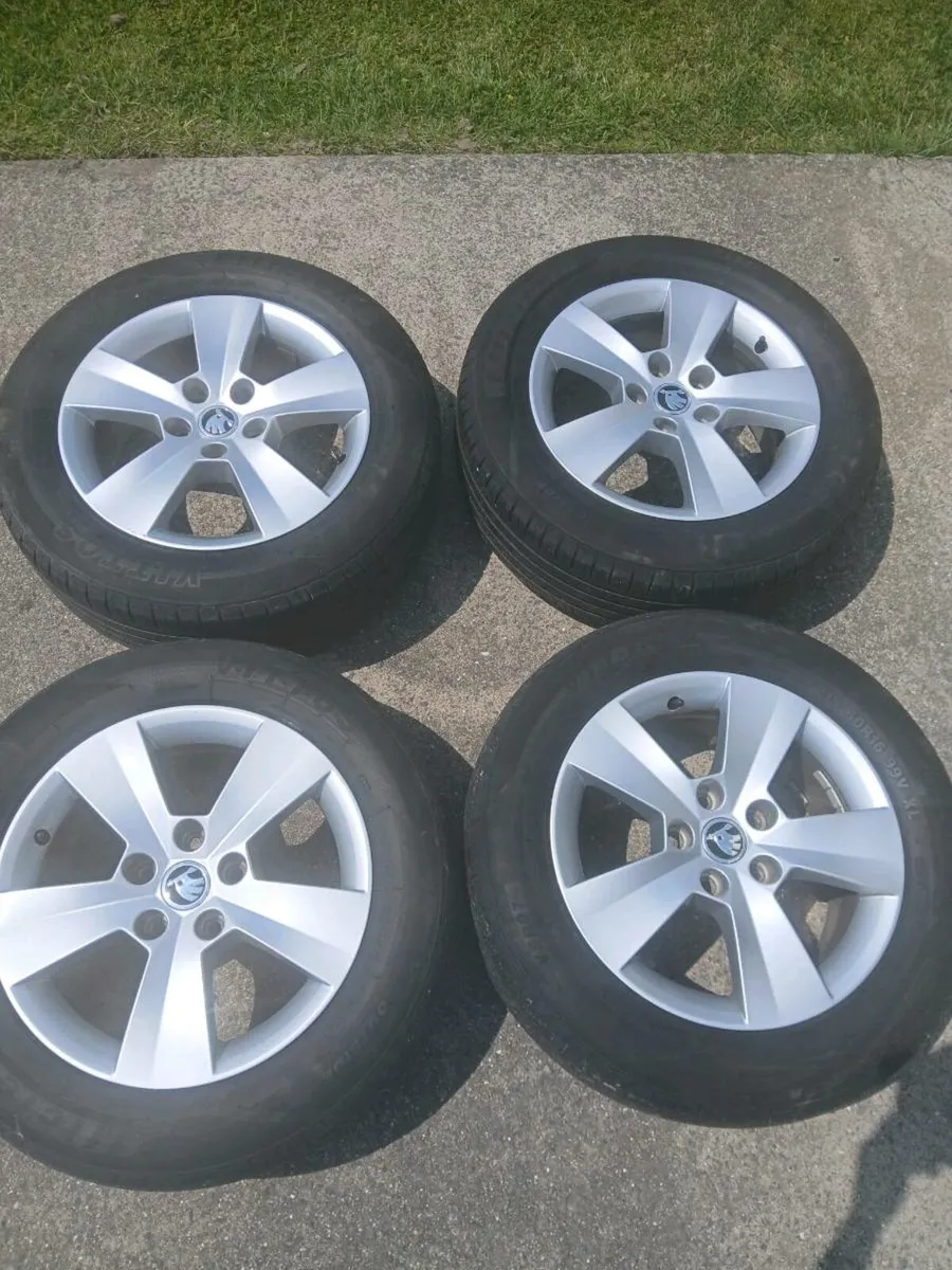 Alloy wheels - Image 1