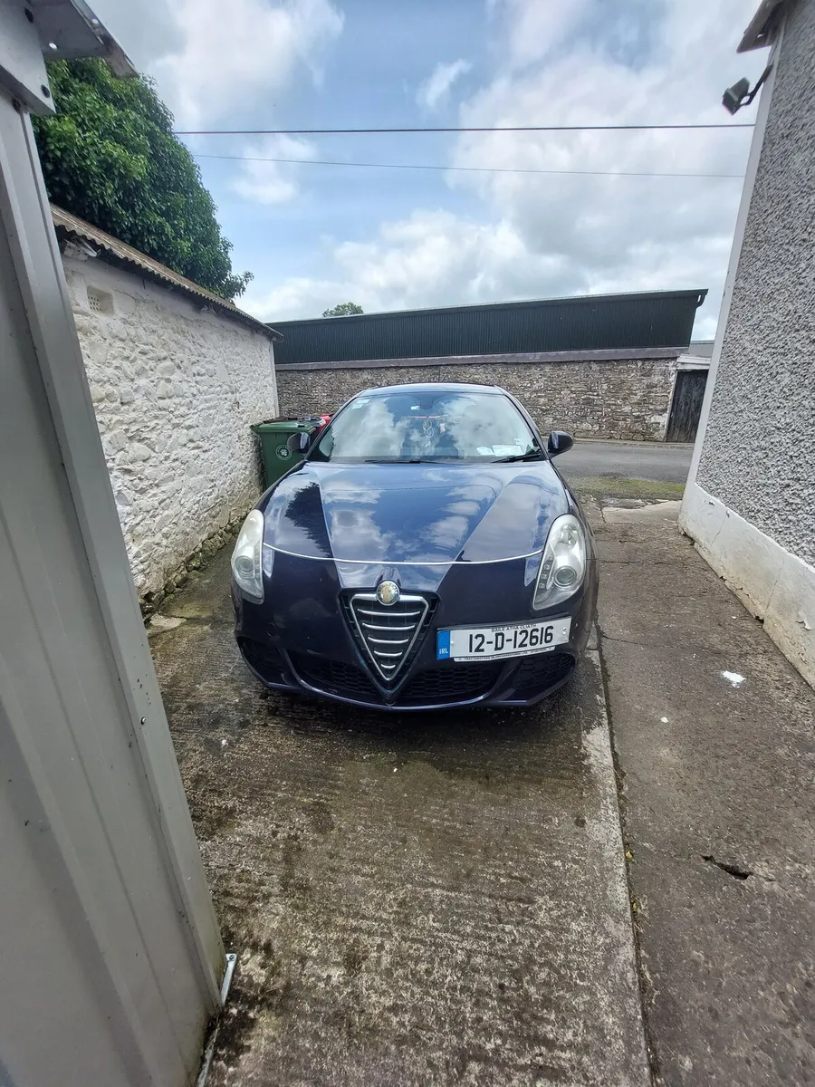 Alfa Romeo Giulietta 2012 - Image 2