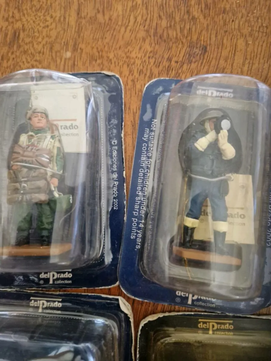 Old lead soldiers in boxes - Image 2