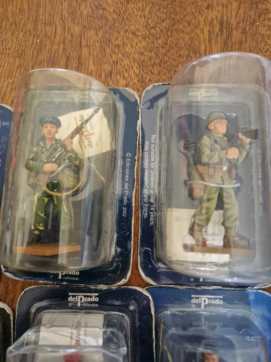 Old lead soldiers in boxes - Image 3