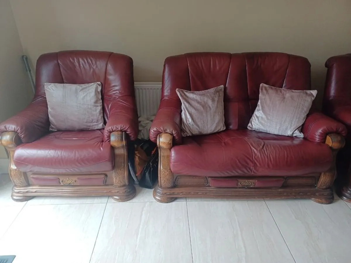 2 Seater Suite for Sale - Image 2