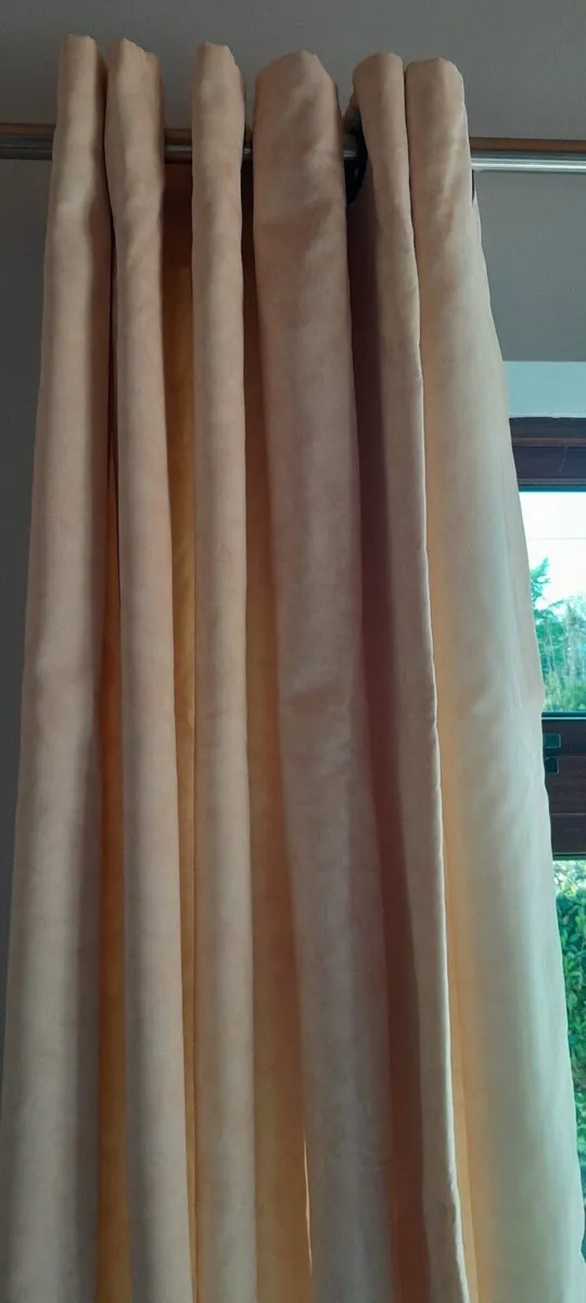 Cream curtains - Image 1