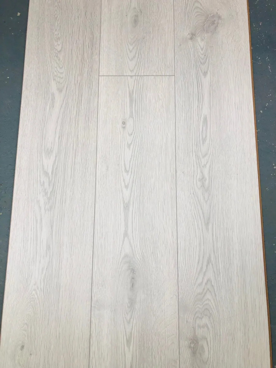 Laminate flooring ,supply and fit available - Image 2