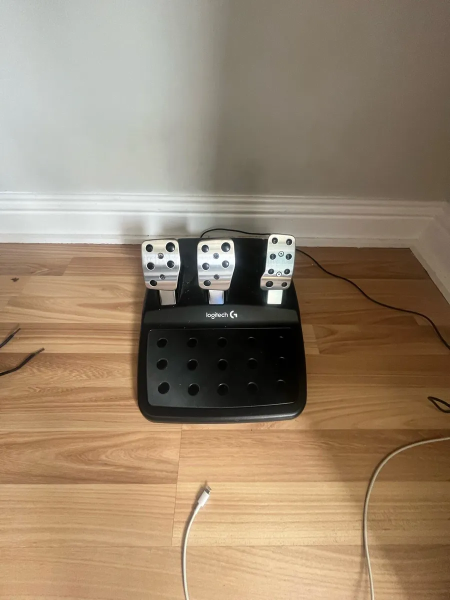 Logitech G920 with gear shifter - Image 3