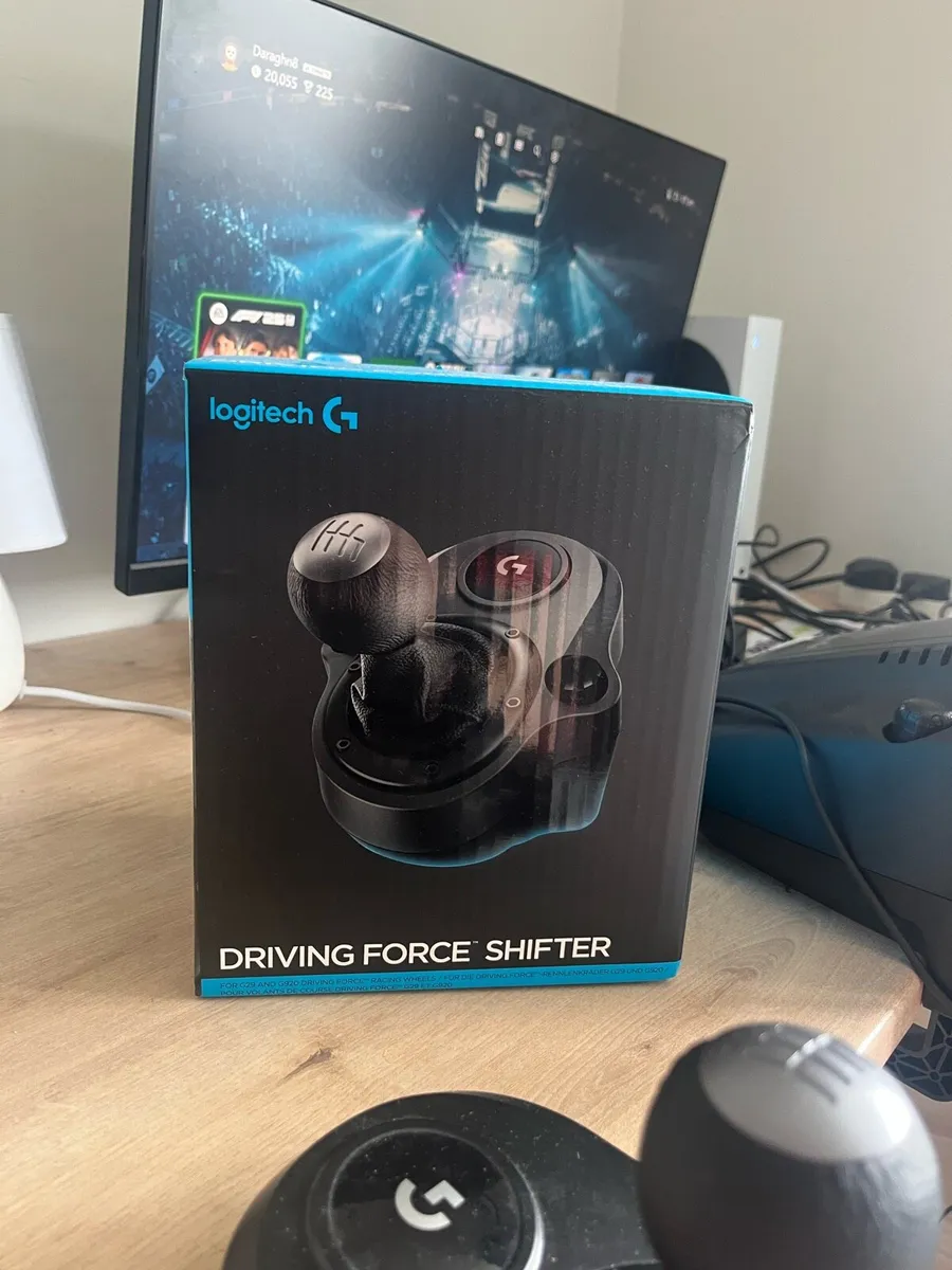 Logitech G920 with gear shifter - Image 4