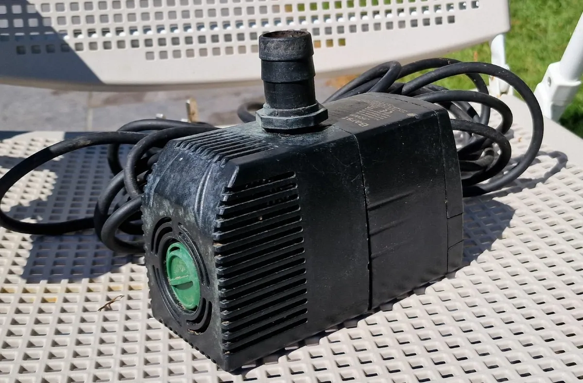 Pond Filter and pump - Image 2