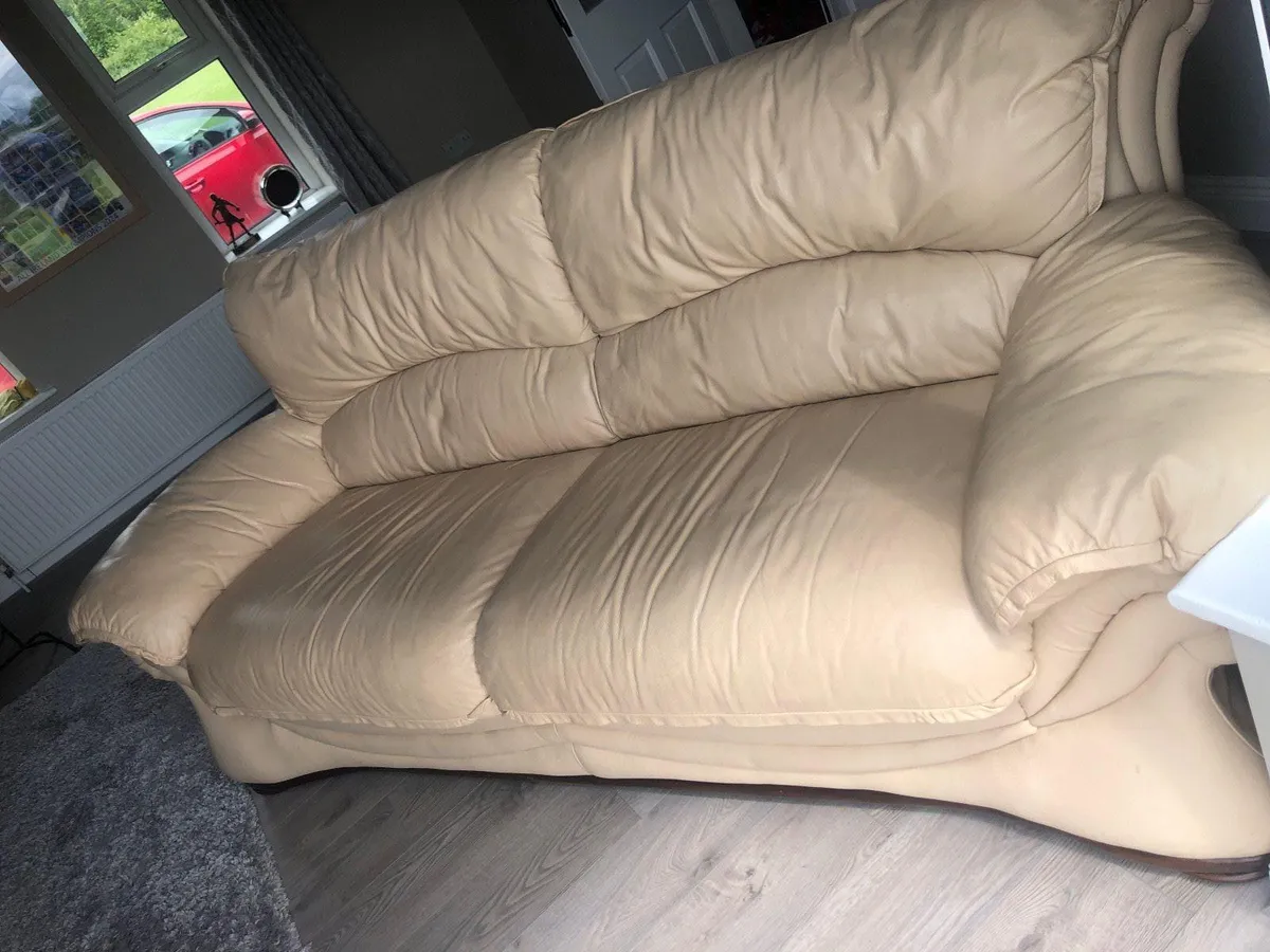 3 seater couch and chair - Image 1
