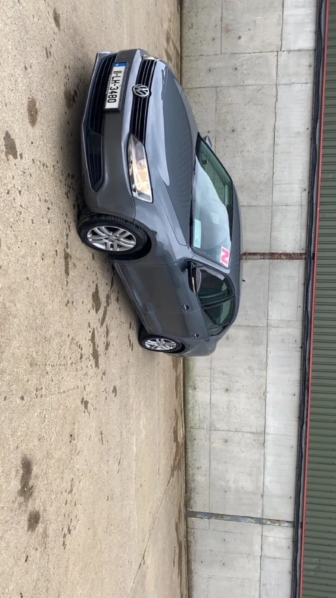 Volkswagen Jetta 2011 - Image 3
