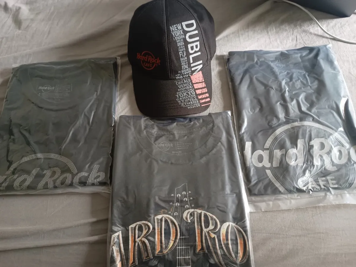 HardRock Cafe T-Shirt & Cap Collection - Image 1