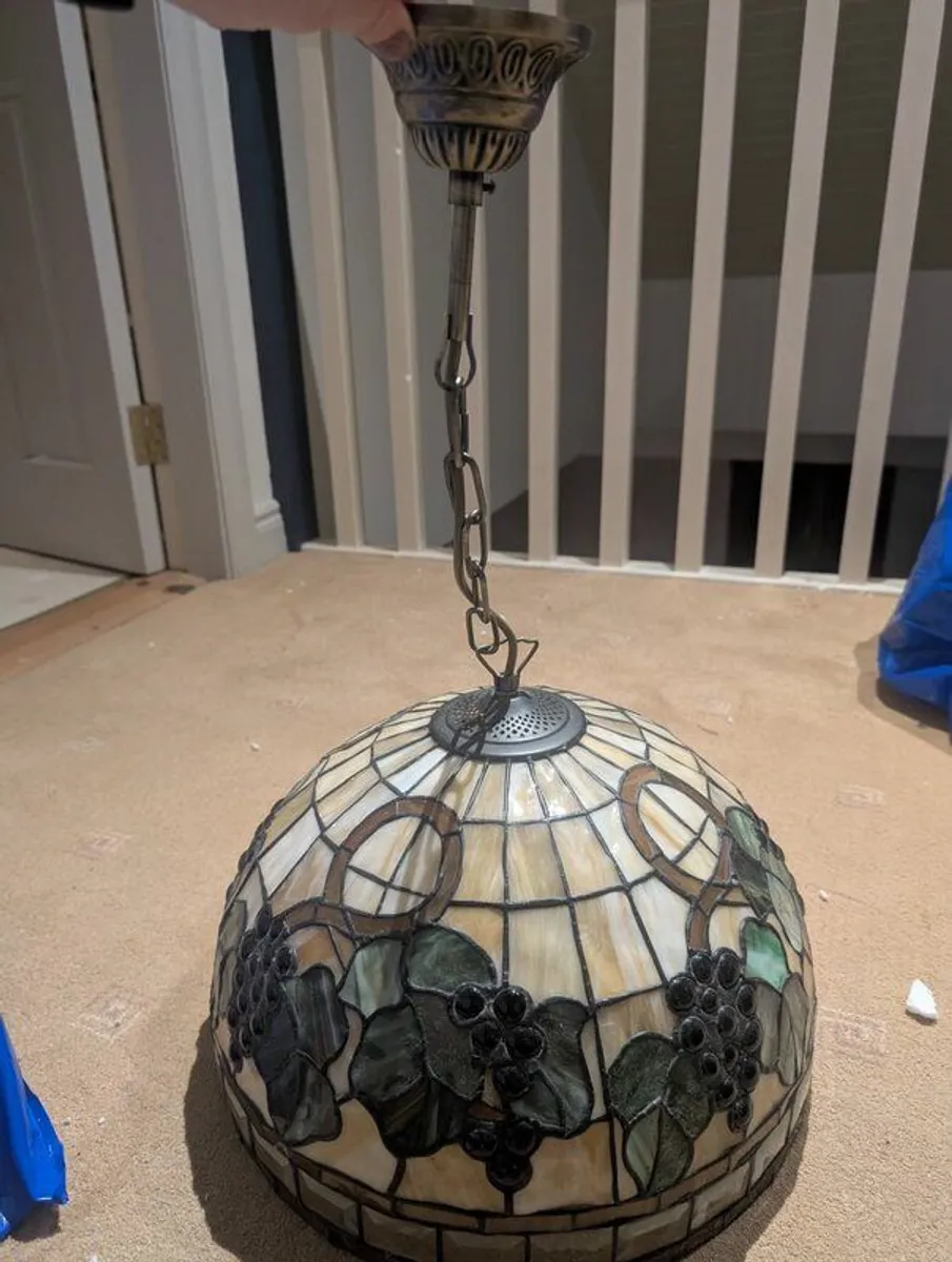 Tiffany glass light shade - Image 2