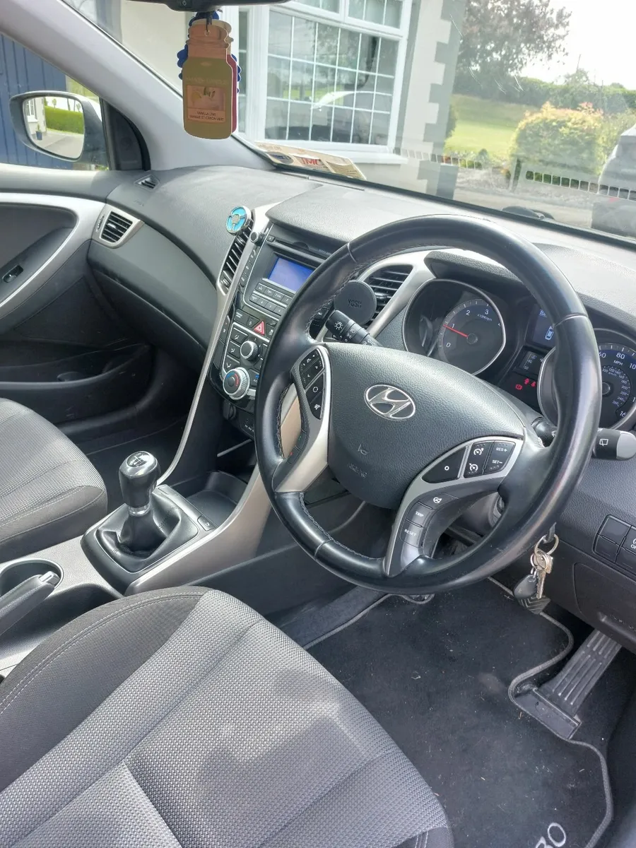 Hyundai i30 2015 - Image 2