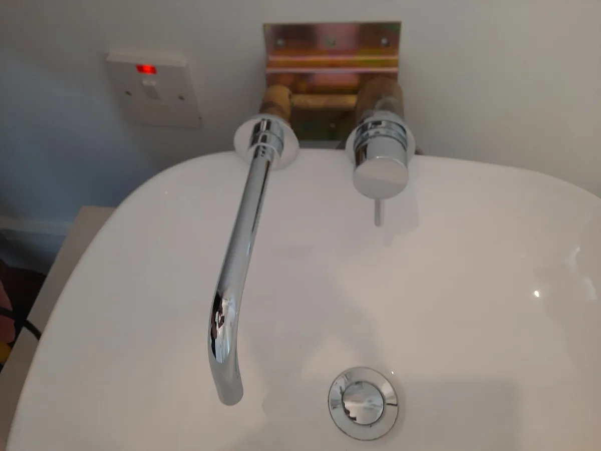 Bathroom sink, tap and floating counter top drawer - Image 3