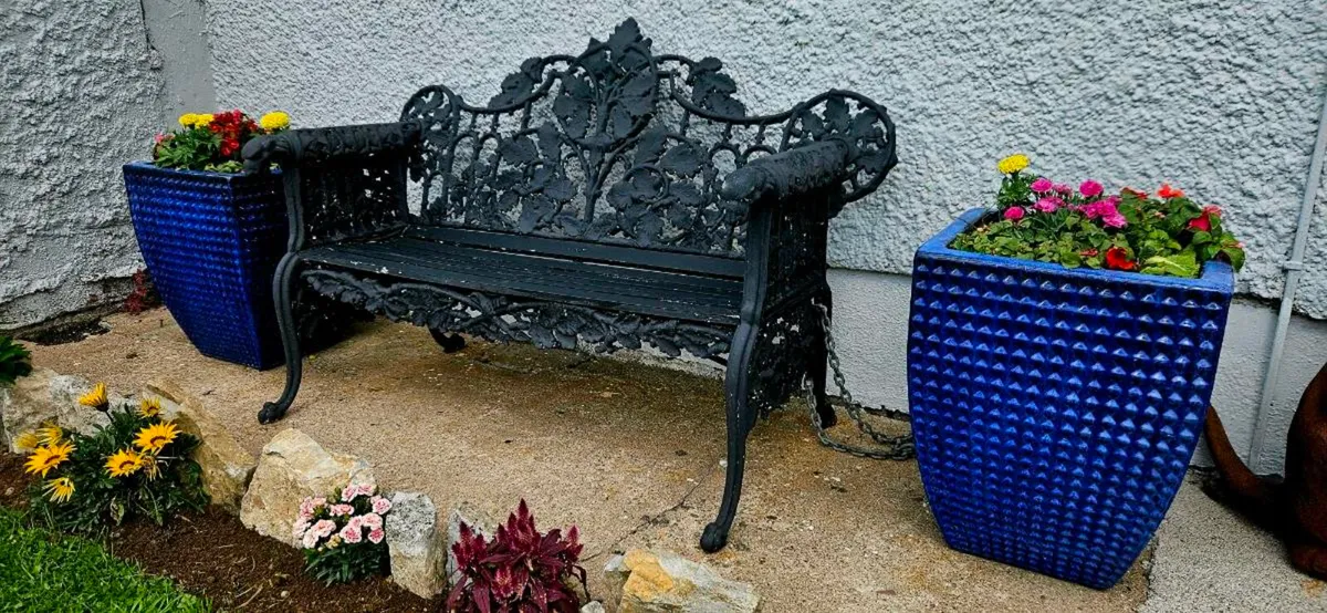 CAST IRON BENCH - Image 4