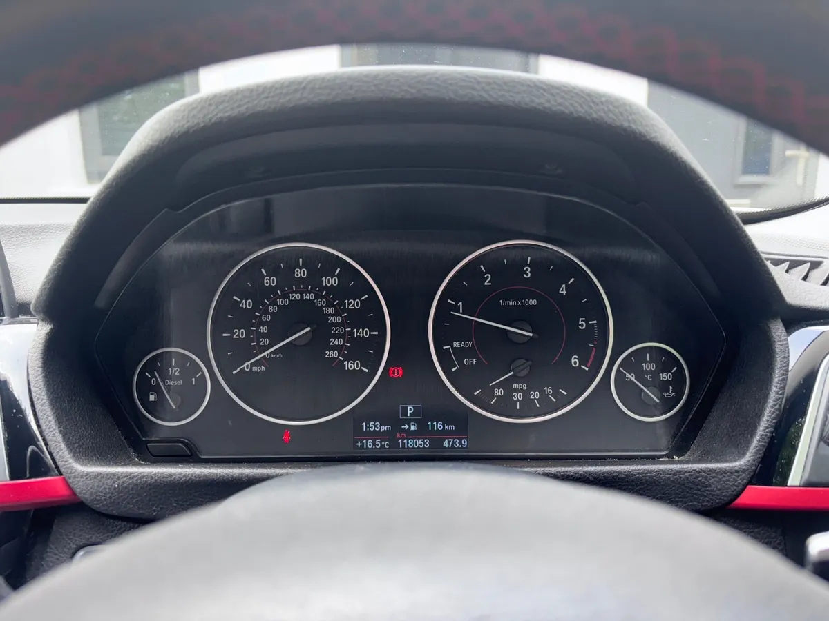 BMW 3-Series Sport 320D Touring - Image 2