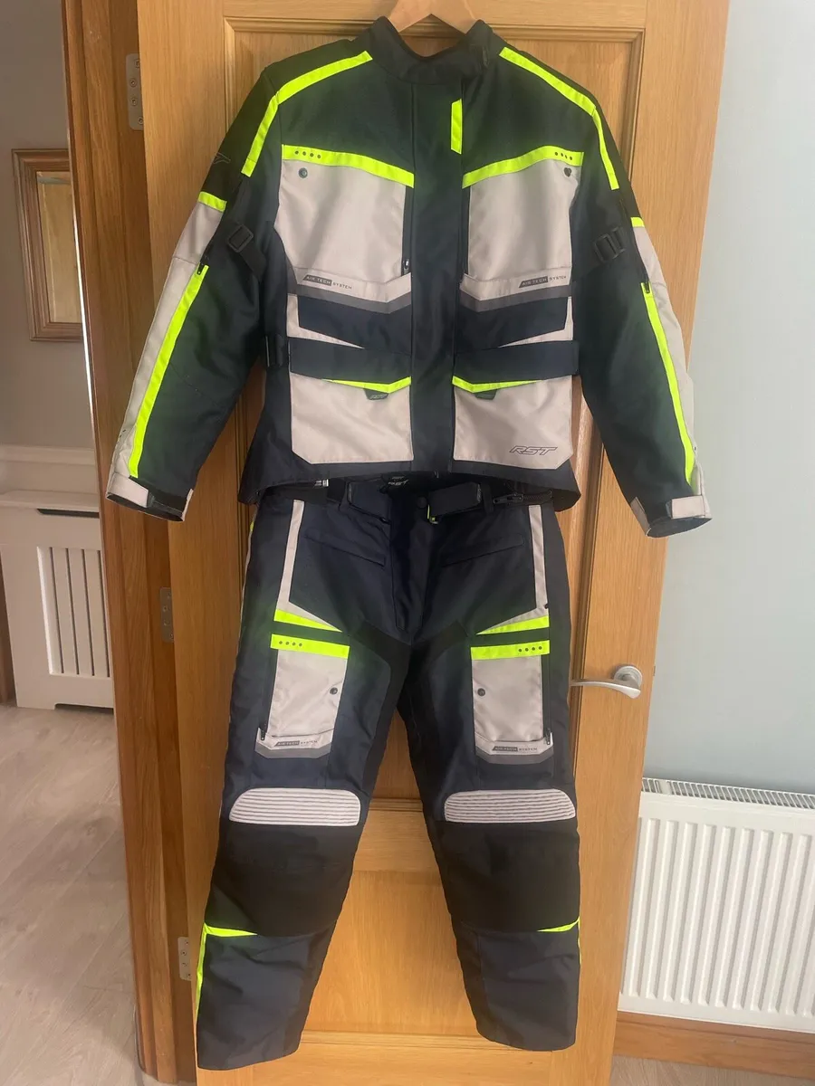 RTS Airtech Ladies two piece suit/  Dainese 56 - Image 1