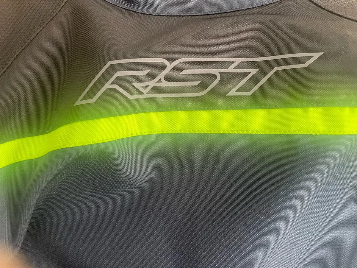 RTS Airtech Ladies two piece suit/  Dainese 56 - Image 3