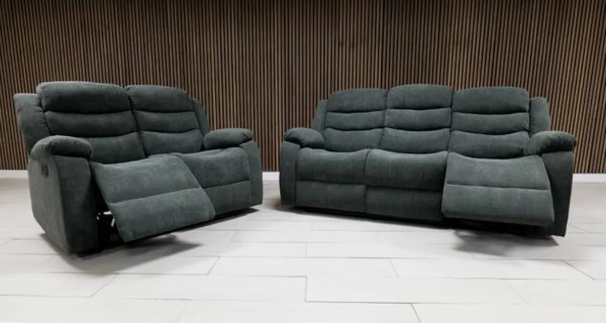 New 3+2 Bella Fabric Recliner With Pulldown Table