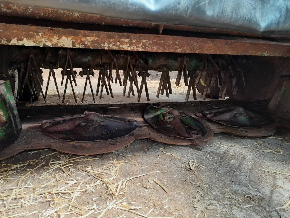 John Deere Mower - Image 3