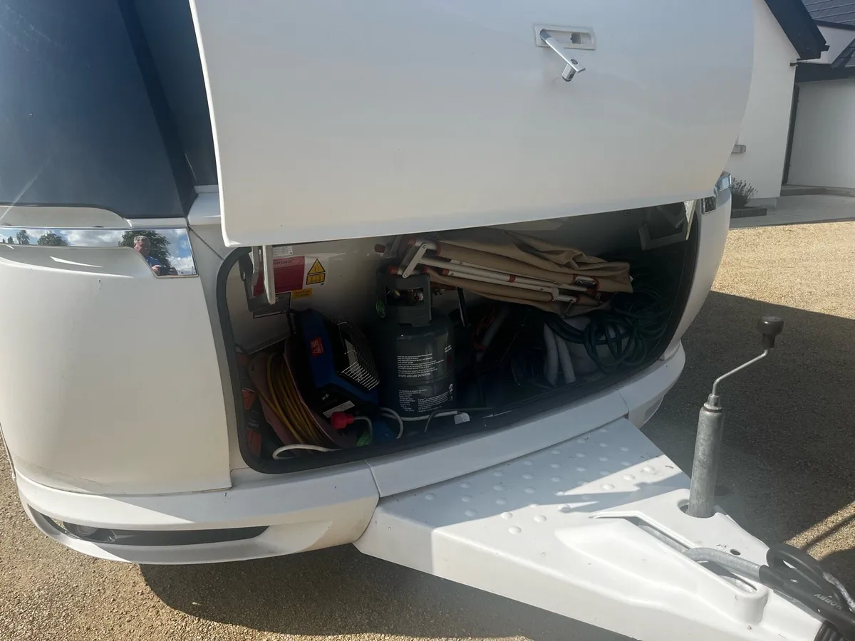 Caravan - Image 4