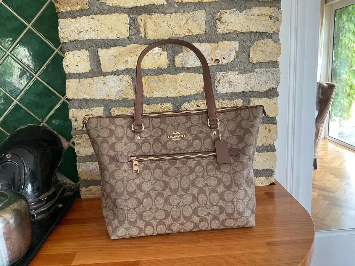 Handbag