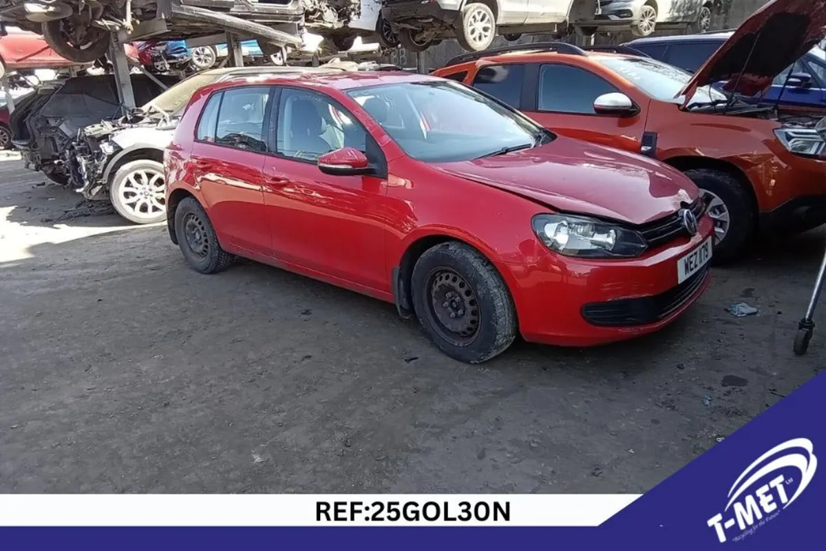 2009 VOLKSWAGEN GOLF BREAKING FOR PARTS - Image 1