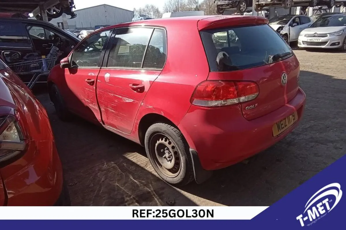 2009 VOLKSWAGEN GOLF BREAKING FOR PARTS - Image 4
