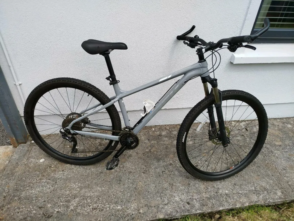 Trek X-calibor 8 Mountain bike - Image 1