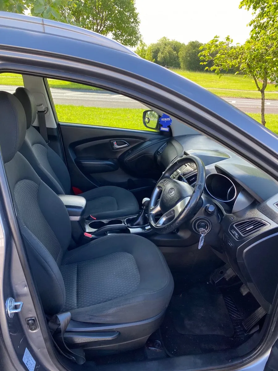 Hyundai ix35 2012 - Image 2