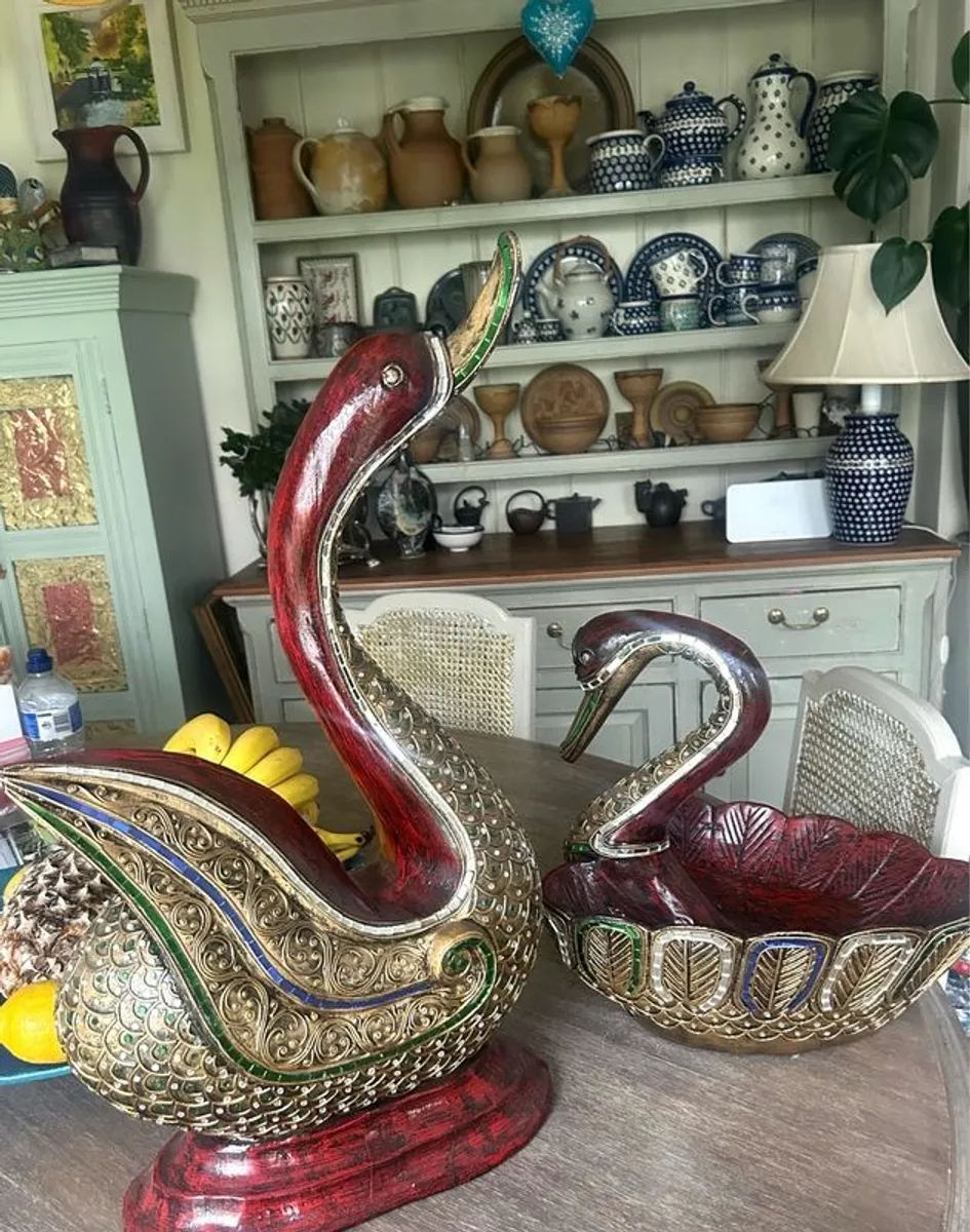 Two Thai vintage handmade swans - Image 1