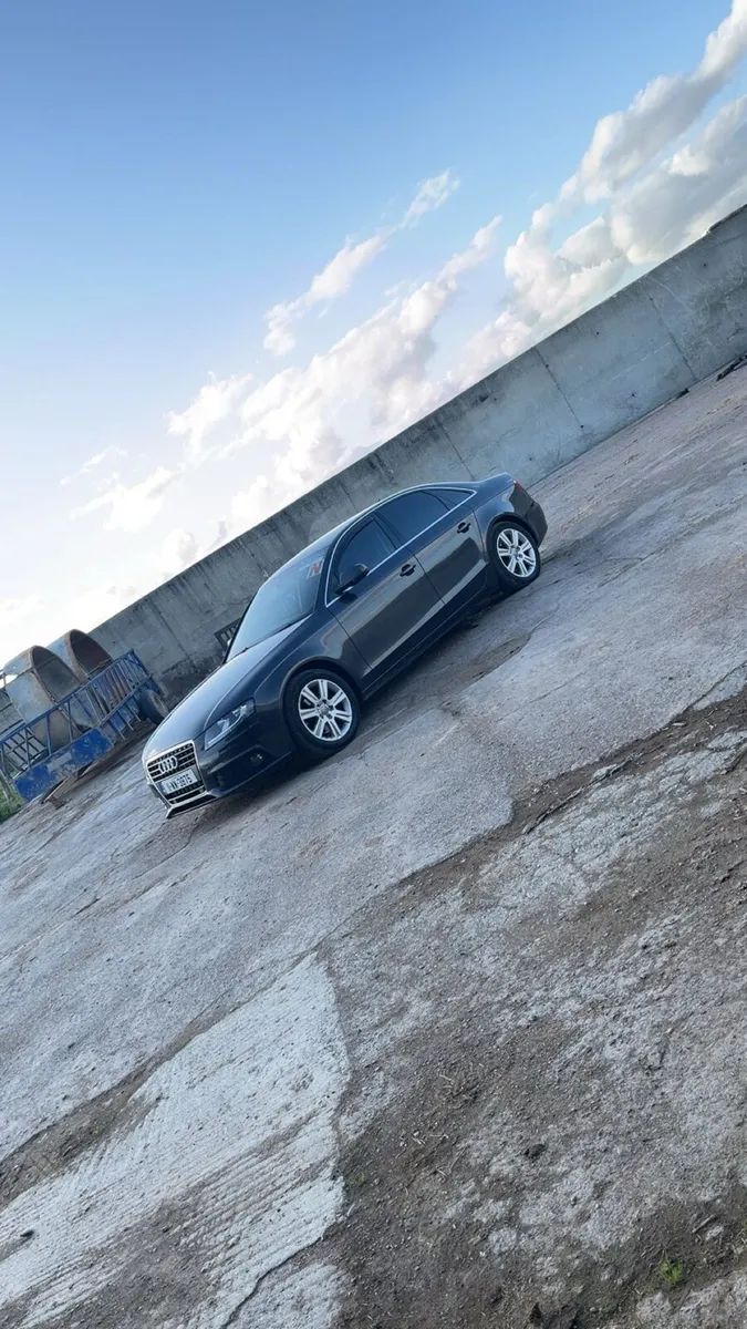 2011 Audi A4 🔴VERY LOW MILLAGE🔴 - Image 2