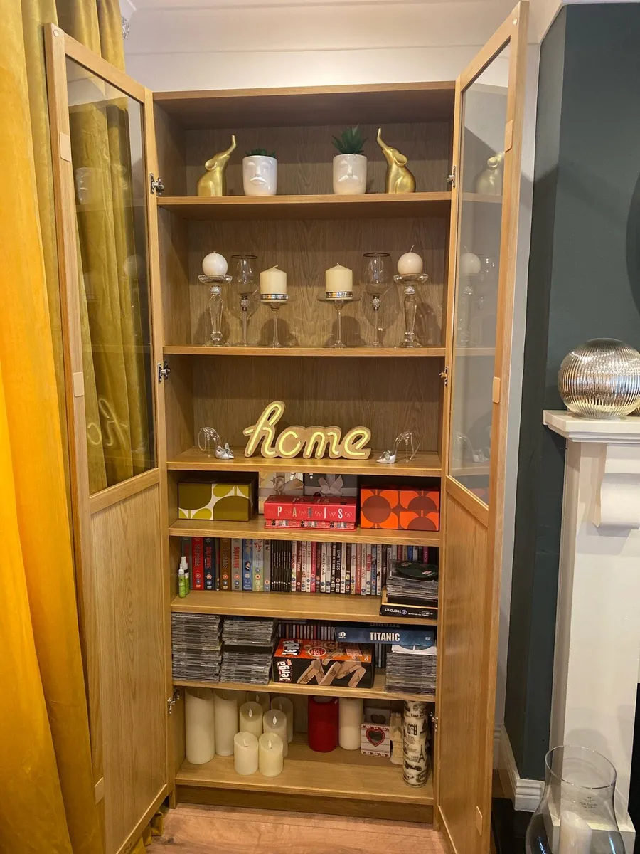 Billy Oxberg bookcase with glass doors - Image 2