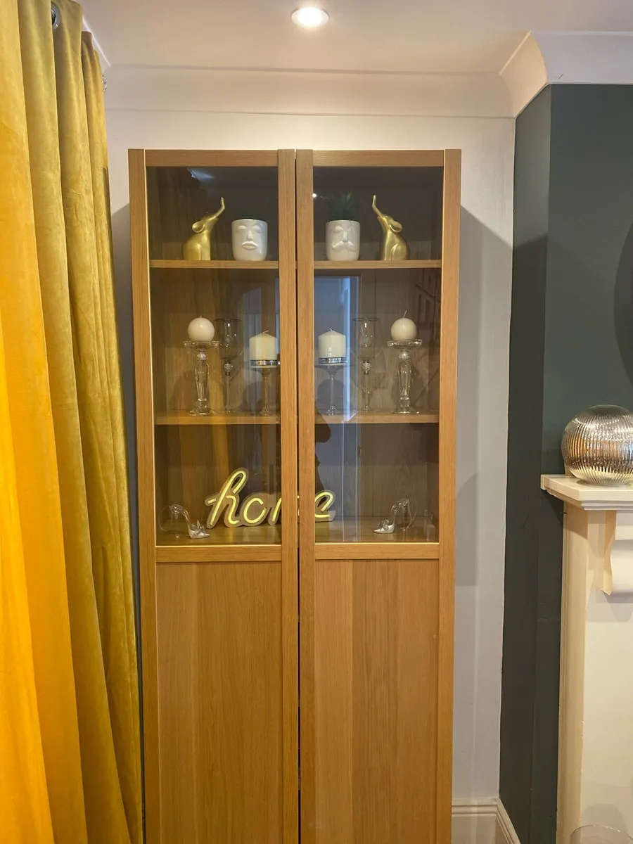 Billy Oxberg bookcase with glass doors - Image 1