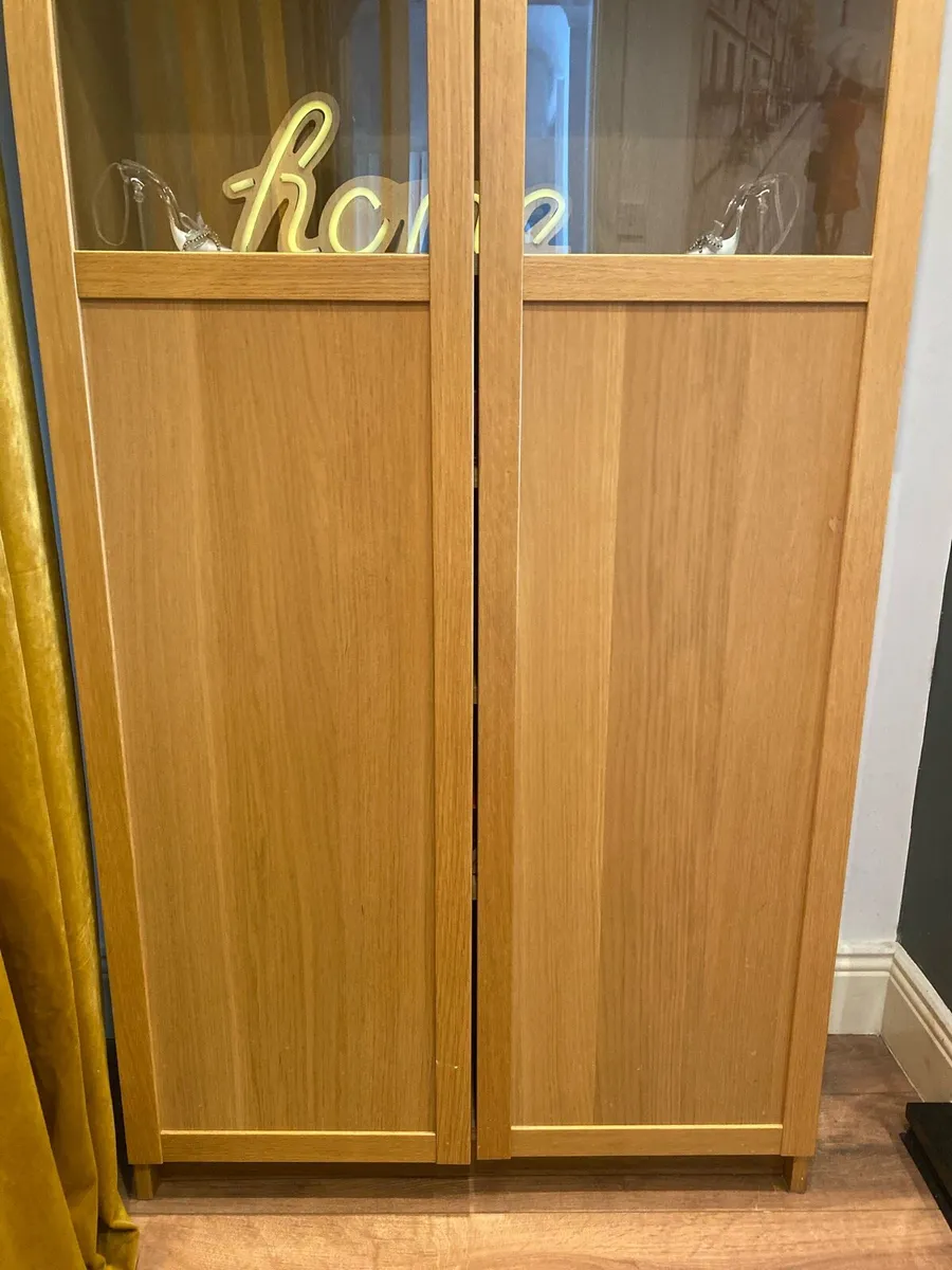 Billy Oxberg bookcase with glass doors - Image 3