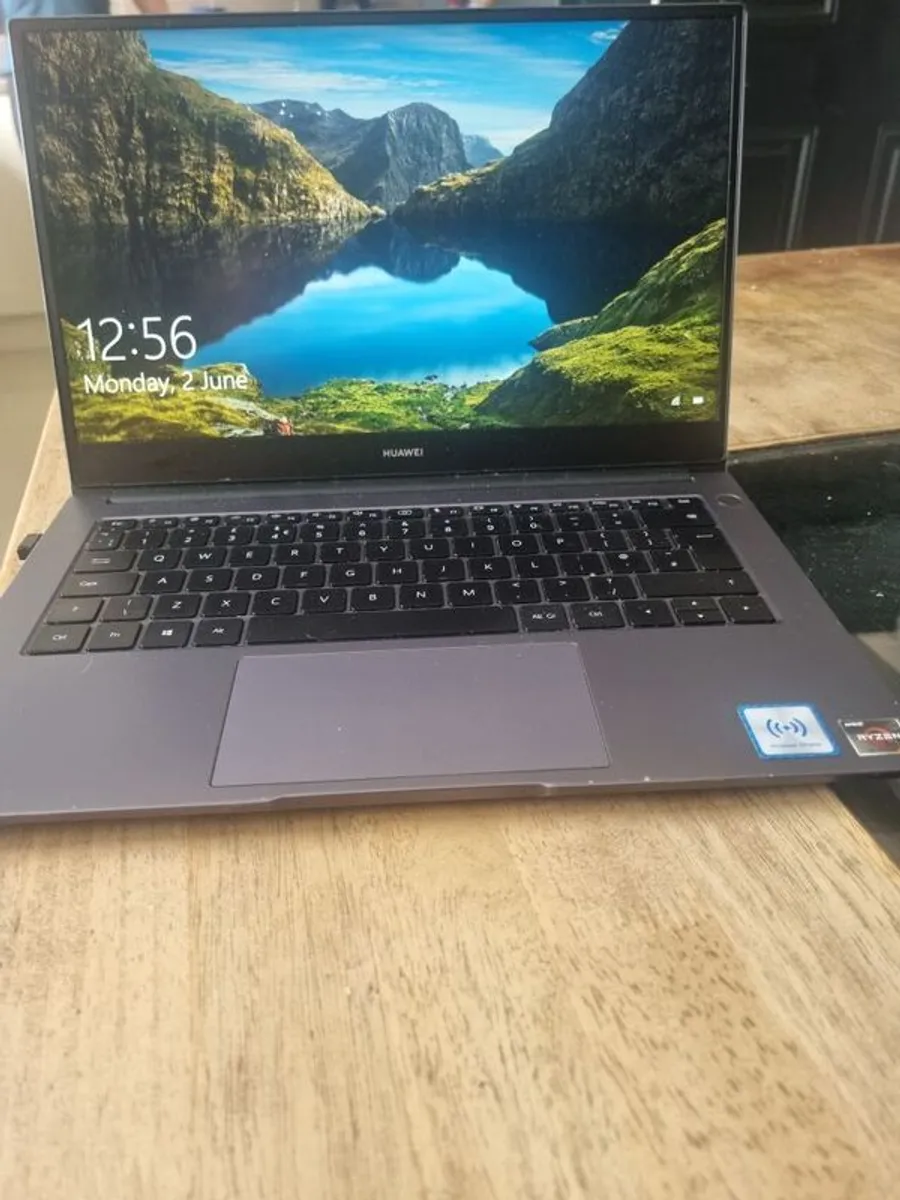 Huawei Matebook D14 - Image 1