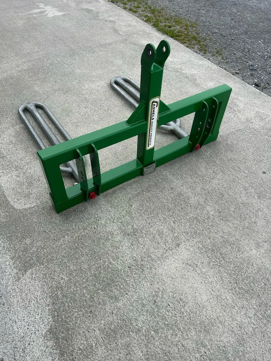 Cashel Bale Handler - Image 1